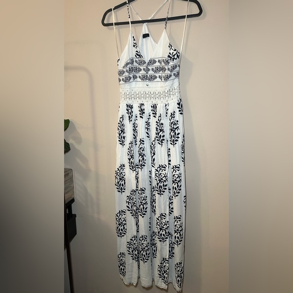 Miss Avenue Spaghetti Strap Criss Cross Maxi Dress Size Small - Picture 2 of 15